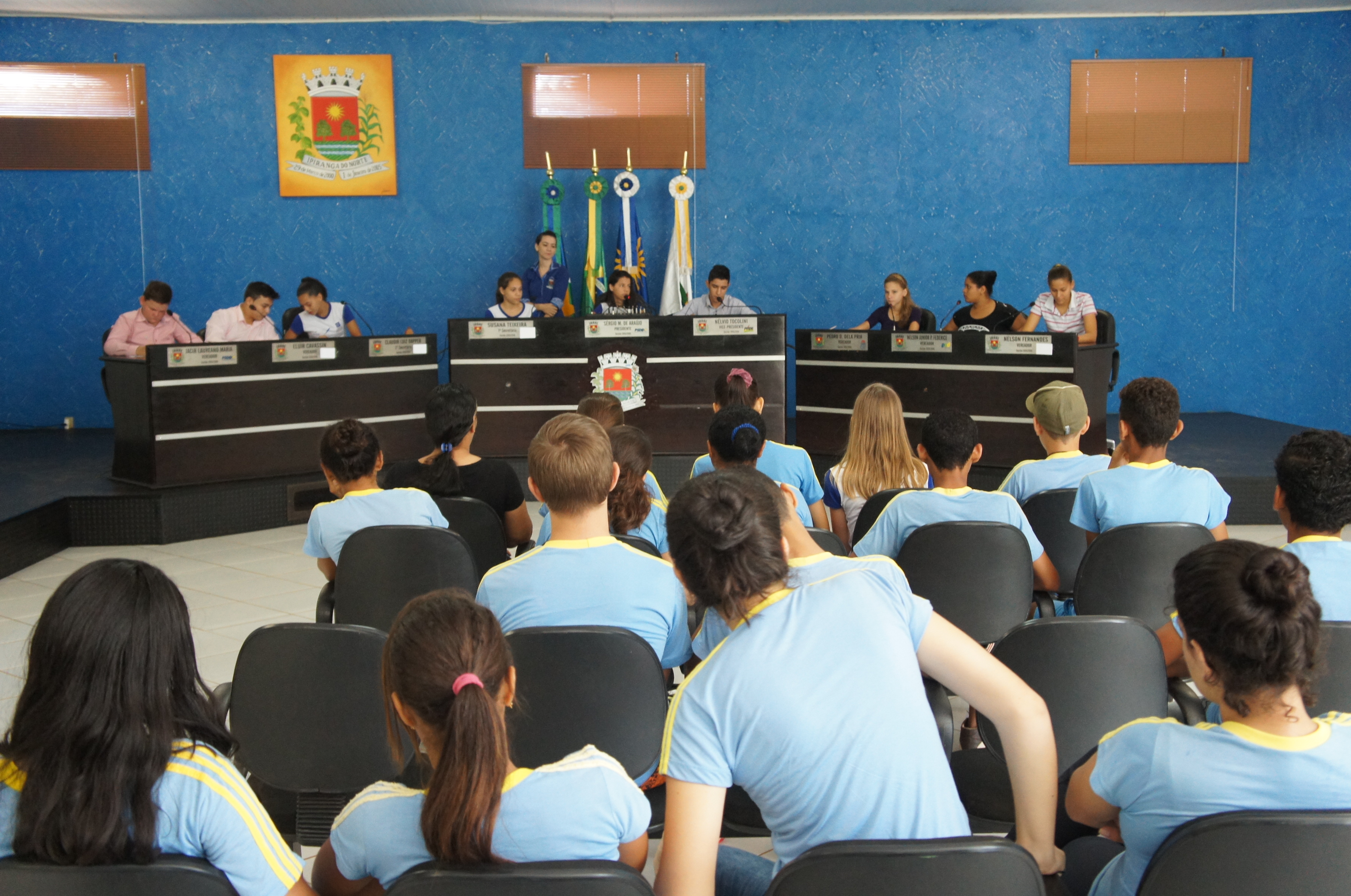 Aproximando a escola do Legislativo