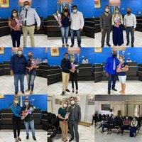 AO FINAL DA 6° SESSÃO ORDINÁRIA FOI FEITA UMA SINGELA HOMENAGEM PELO DIA DA MULHER AS FUNCIONÁRIAS DA CASA