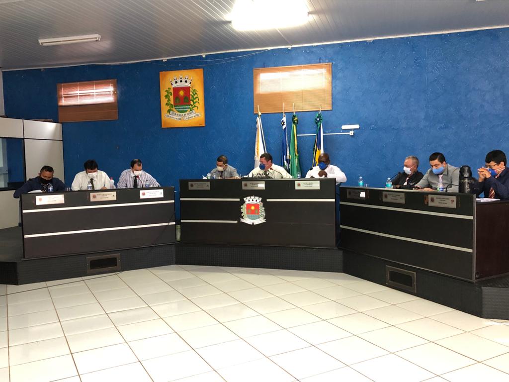 Câmara Municipal indica ao Poder Executivo a necessidade se cascalhar estrada rural no Município 