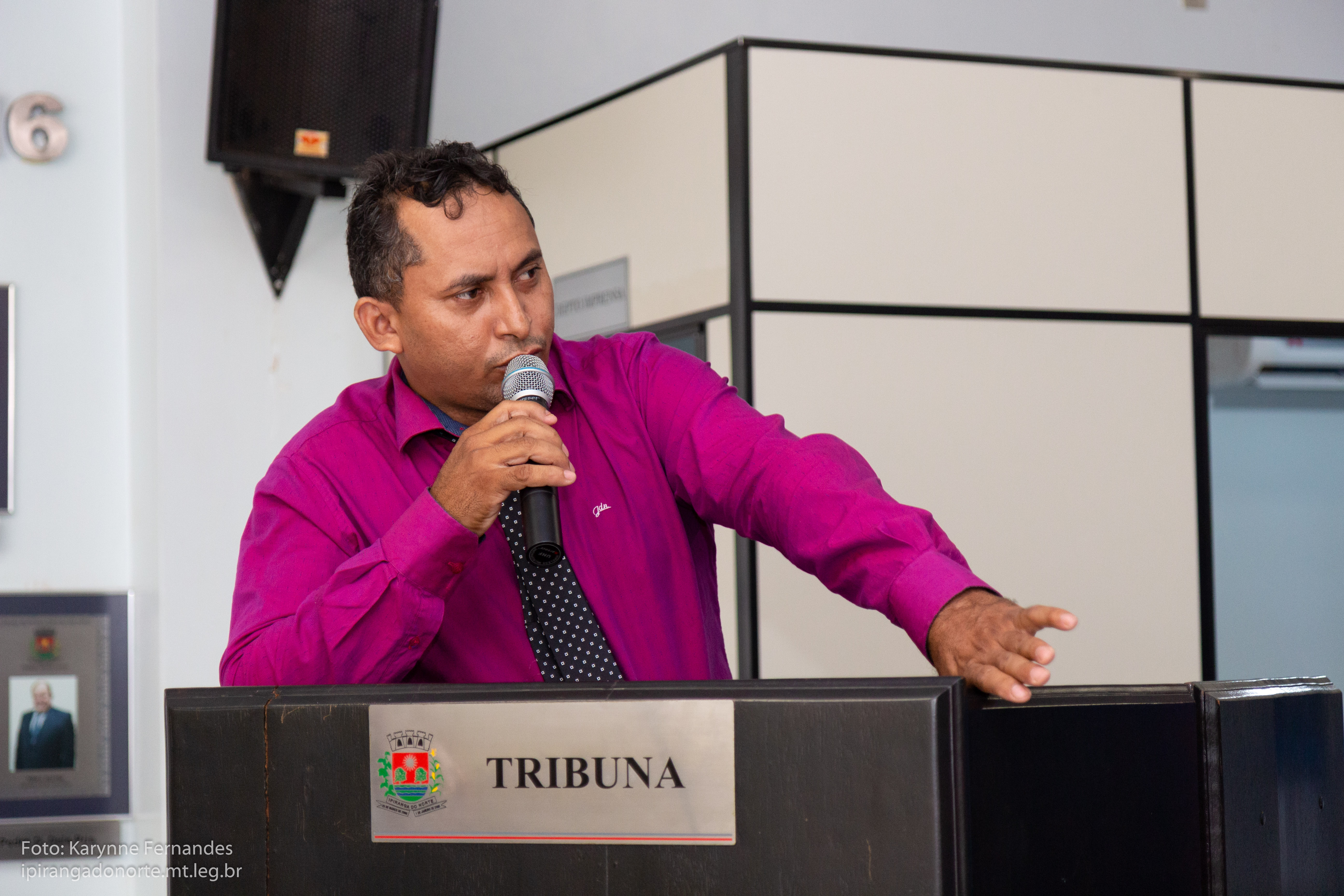 Cleonaldo França reclama de danos nas calçadas de residências realizados pelo SAAE