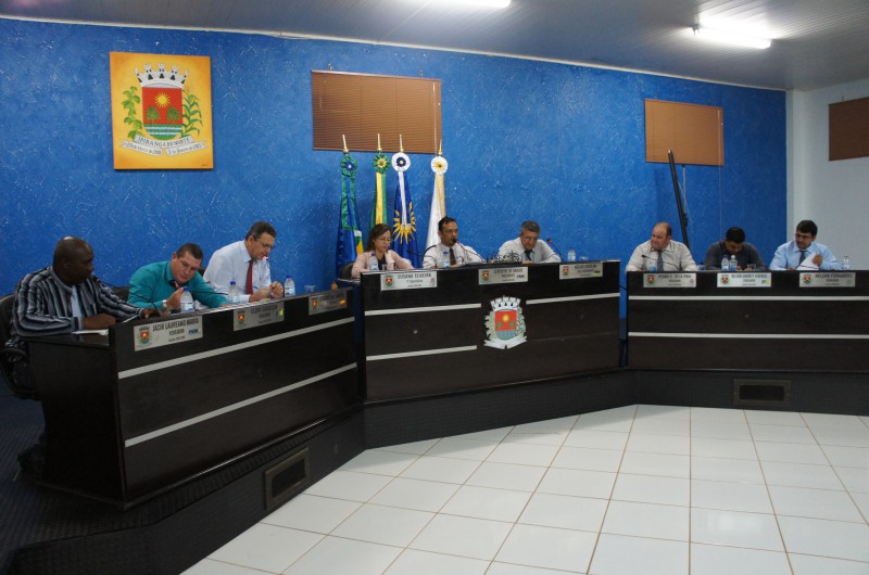 Câmara institui auxílio-alimentação aos servidores do Legislativo 