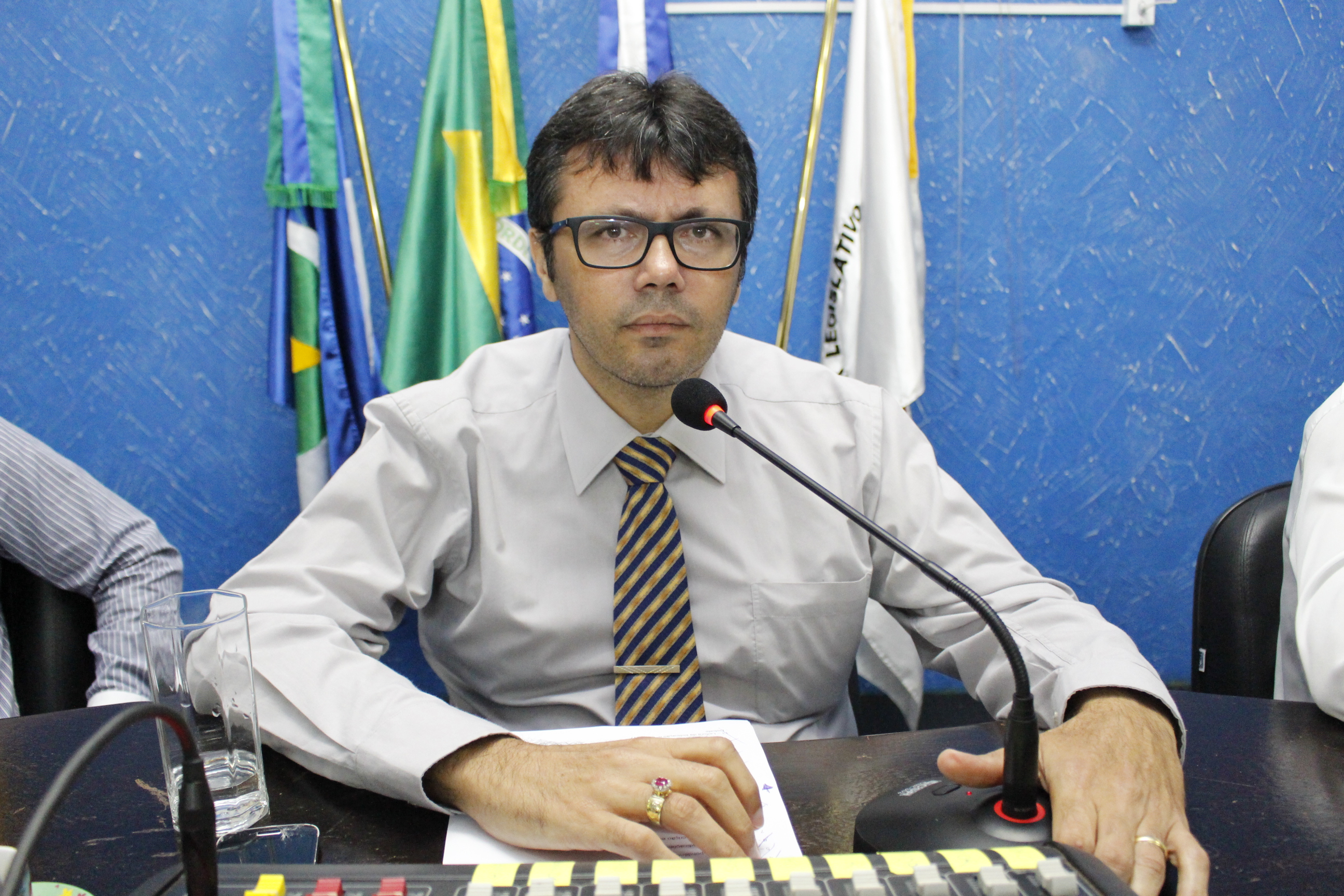 Dr. Pedro Alessandro solicita isenção no pedágio para o transporte universitário