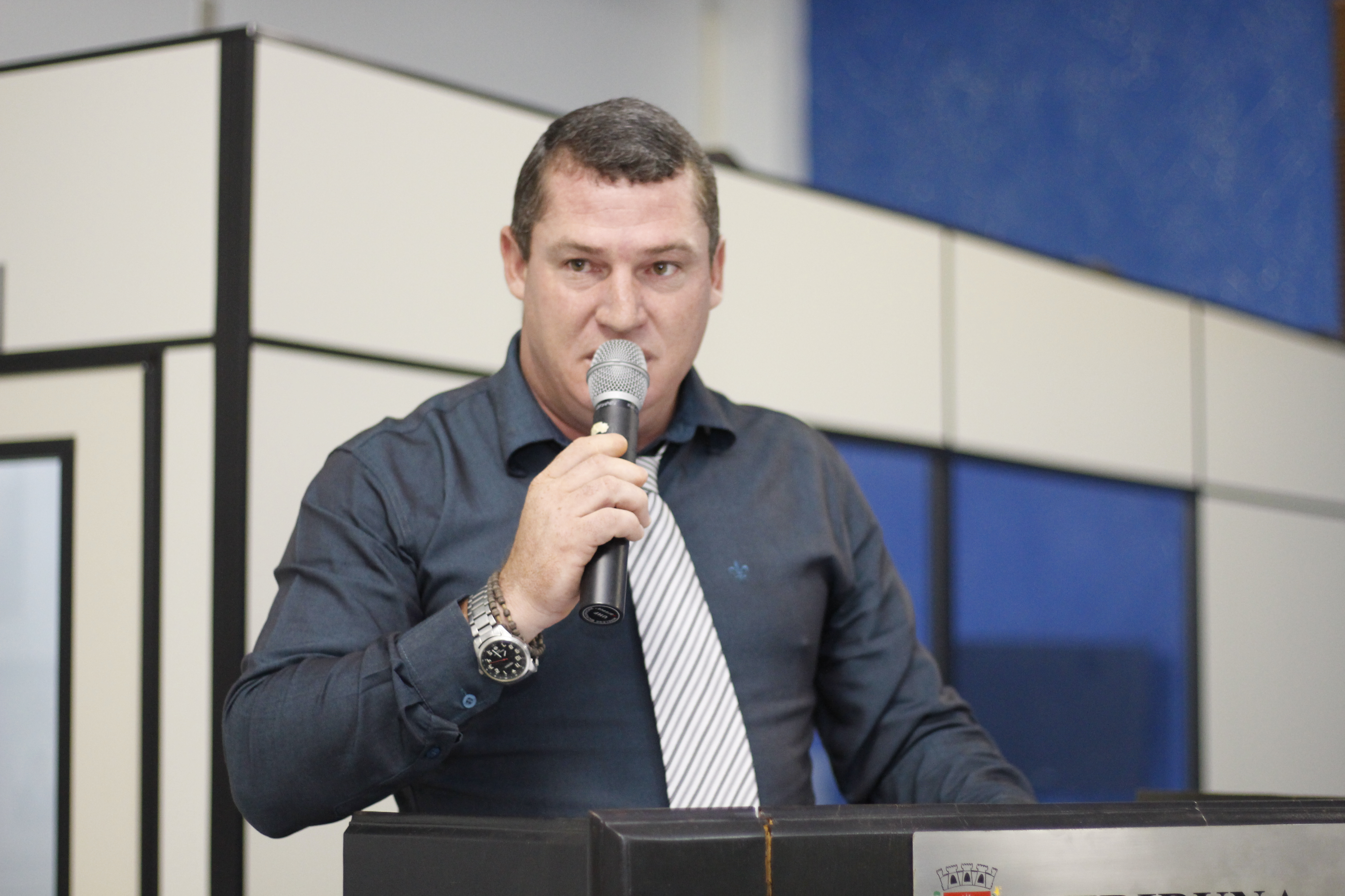 Eluir Cavassin pede a manutenção da pavimentação asfáltica urbana