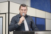 Eluir Cavassin pede a manutenção da pavimentação asfáltica urbana