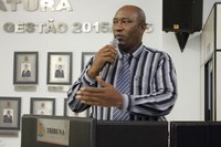 Jacir Laureano pede a realização de manutenção no parquinho infantil da Praça Ilberto Effting