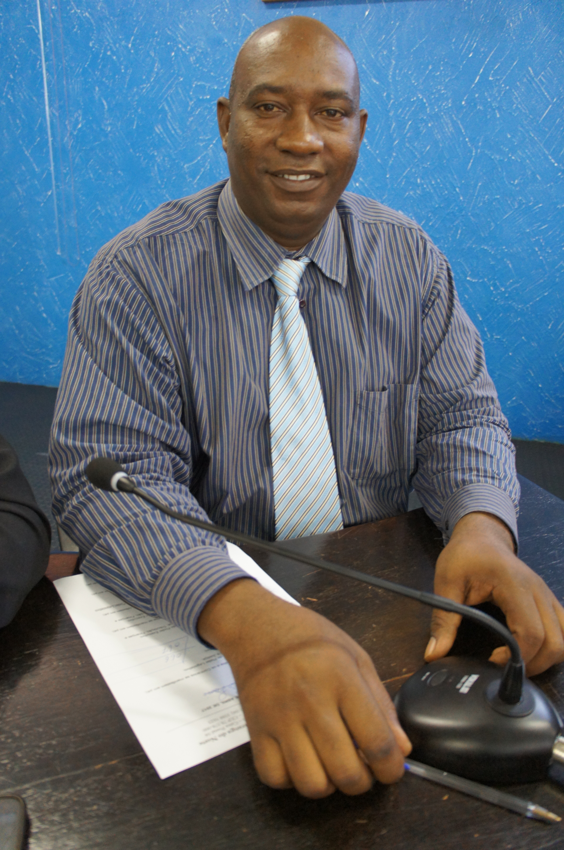 Jacir pede a elaboração de um cronograma de limpeza nos bairros