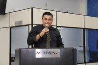 Junior pede o término da construção do dissipador de água na Rua das Araras