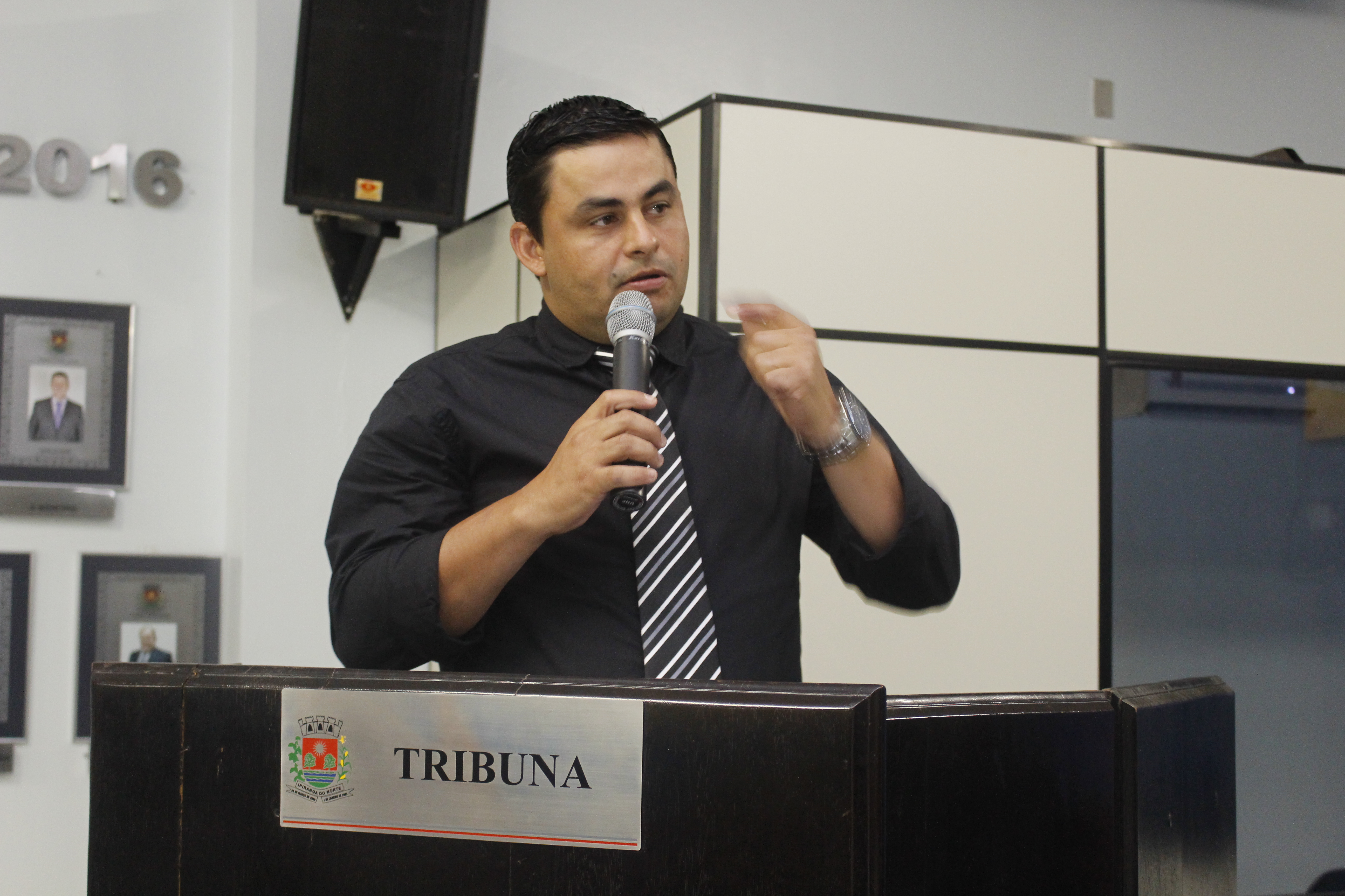 Junior sugere a criação de quiosques na Praça Ilberto Effting