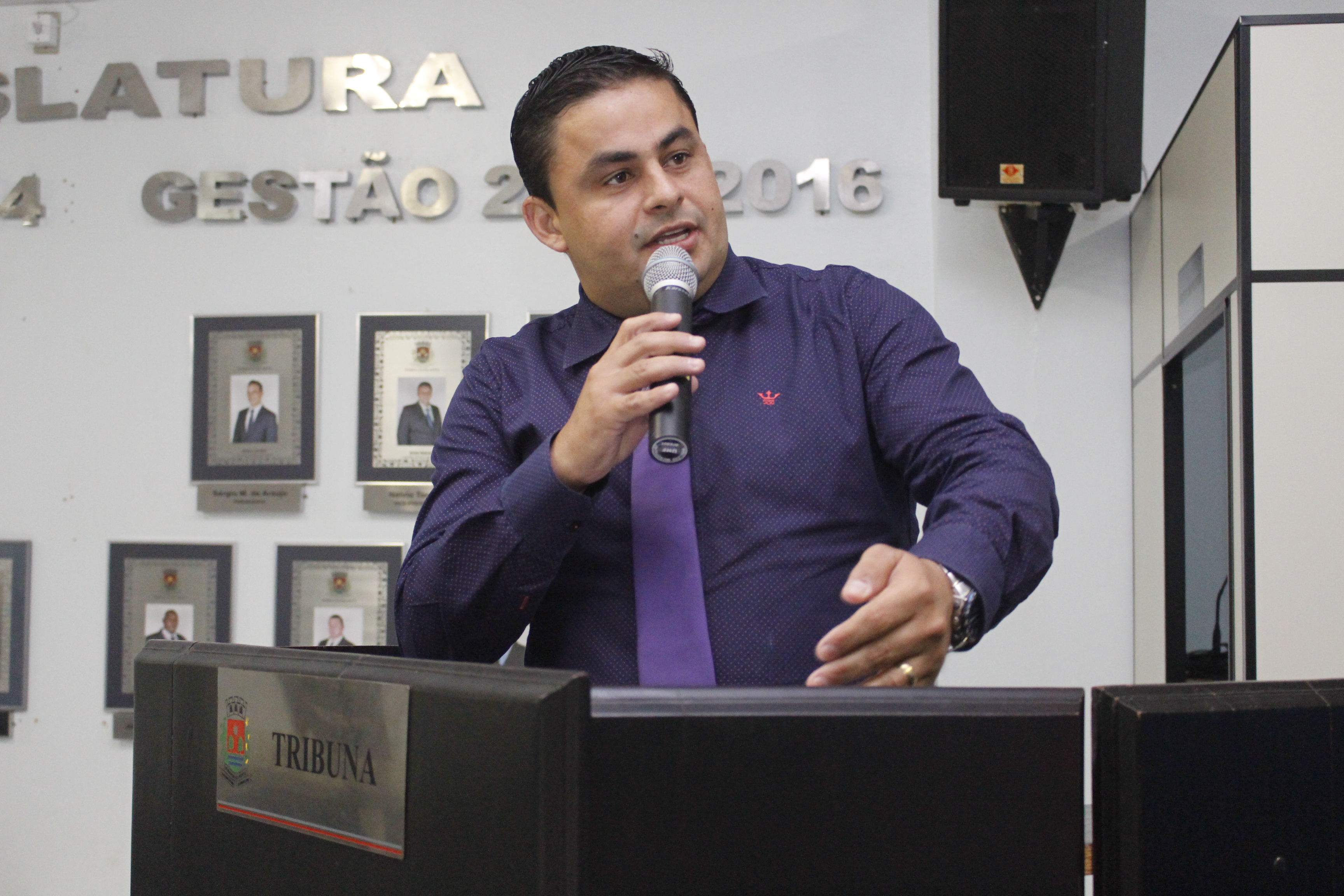 Junior sugere a instalação de câmeras de segurança nas unidades de saúde