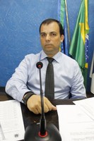 Marcos Augusto cobra dedetização na Pastoral da Criança e Casa Mortuária