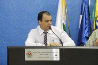 Marcos Vargas aponta importância da contratação de eletricista para a Prefeitura