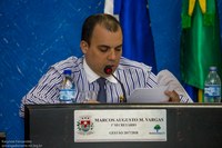 Marcos Vargas solicita informações sobre o contrato de serviço do caminhão-pipa à Prefeitura