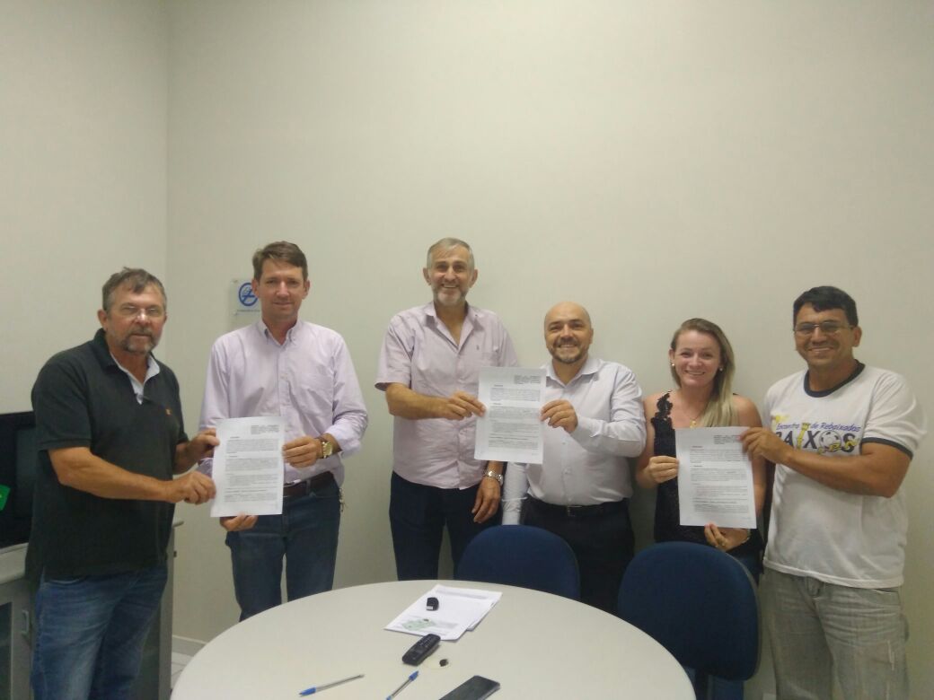 Município assina contrato para aquisição de novos maquinários para a Secretaria de Obras