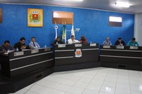 Plenário lê resposta do Departamento de Engenharia sobre obra da quadra coberta da Escola N. Sr.ª Aparecida