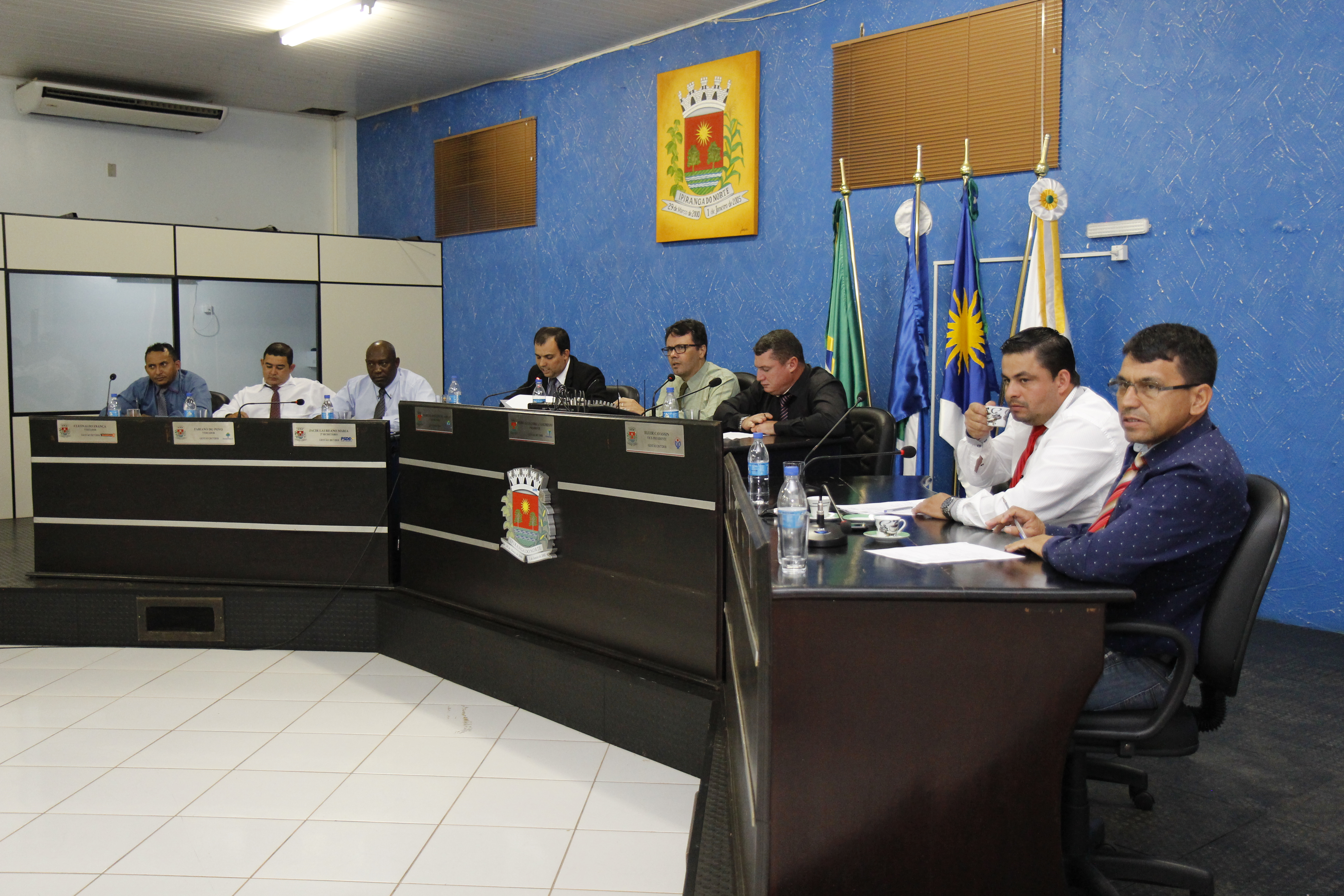 Prefeito responde indicação n° 053/2018 sobre o transporte de servidores às cascalheiras para trabalhos da Secretaria de Obras 