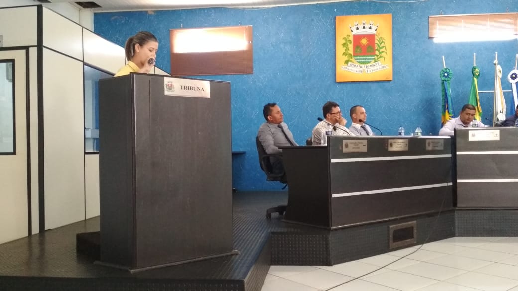 SECRETÁRIA DE EDUCAÇÃO PRESTA INFORMAÇÕES SOBRE A SECRETARIA