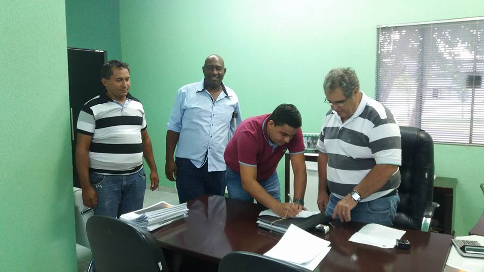 Vereadores buscam medidas para construção de lombadas no trevo de Ipiranga do Norte