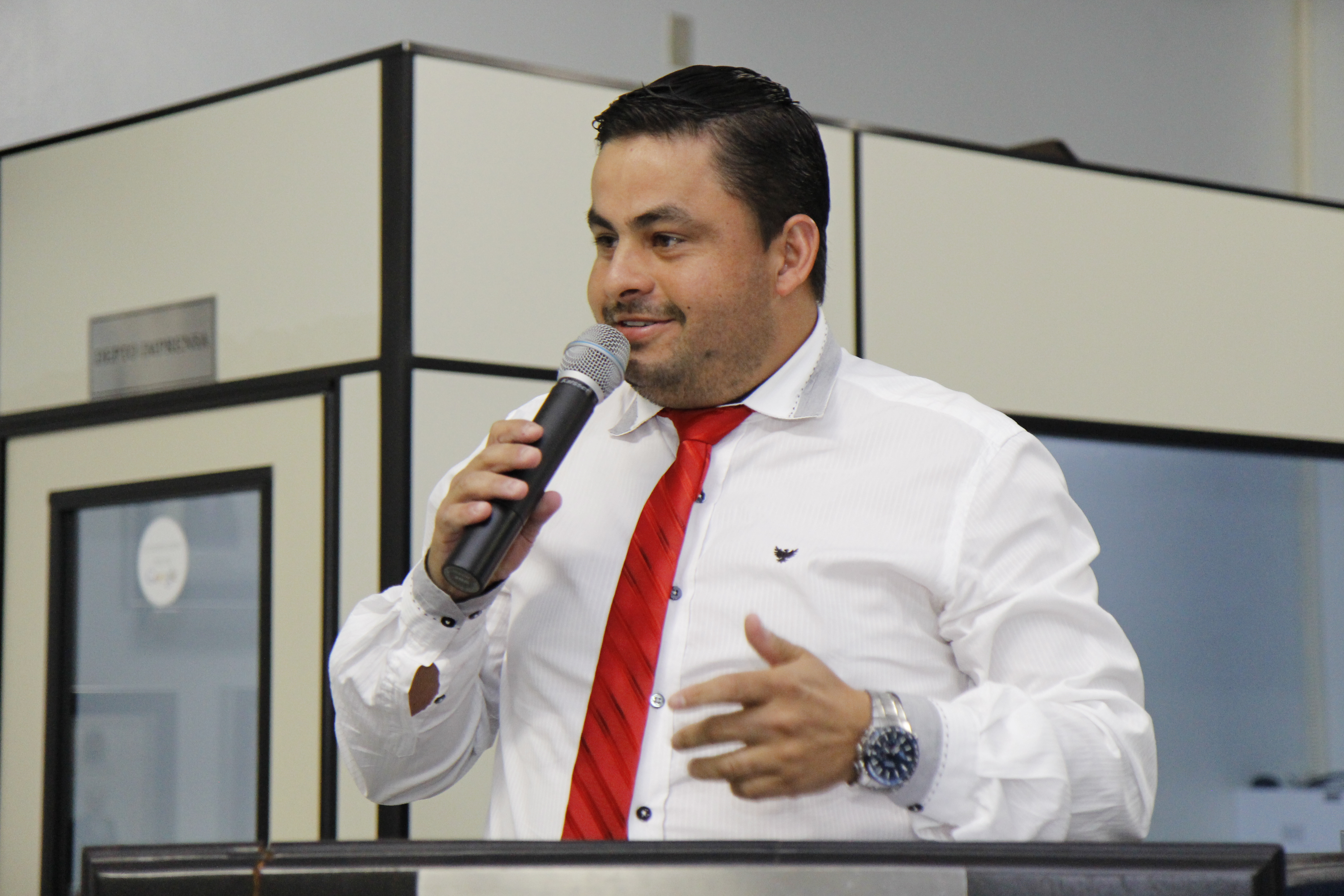 Vereador Junior Federice comenta sobre o programa de habitação popular