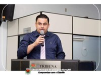 Vereador Junior Federice faz indicação referente a calçamento no estacionamento em frente a Secretária de Educação e do novo Ginásio no Município