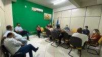 VEREADORES SE REÚNEM COM REPRESENTANTES DO PODER EXECUTIVO 