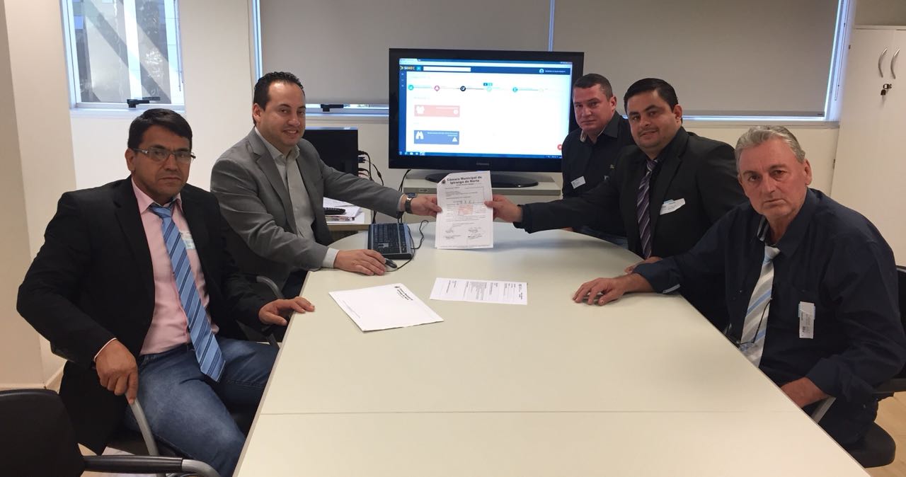 Vereadores protocolam pedido de novos ônibus escolares junto ao Ministério da Educação