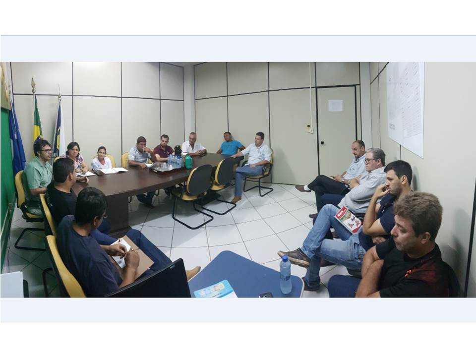 Vereadores se reúnem com as gerências dos armazéns de grãos e discutem a limpeza dos pátios