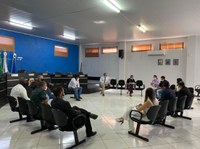 VEREADORES SE REÚNEM COM REPRESENTATES DA VALLE IMÓVEIS PARA DISCUTIR SOBRE FUTURA INSTALAÇÃO 