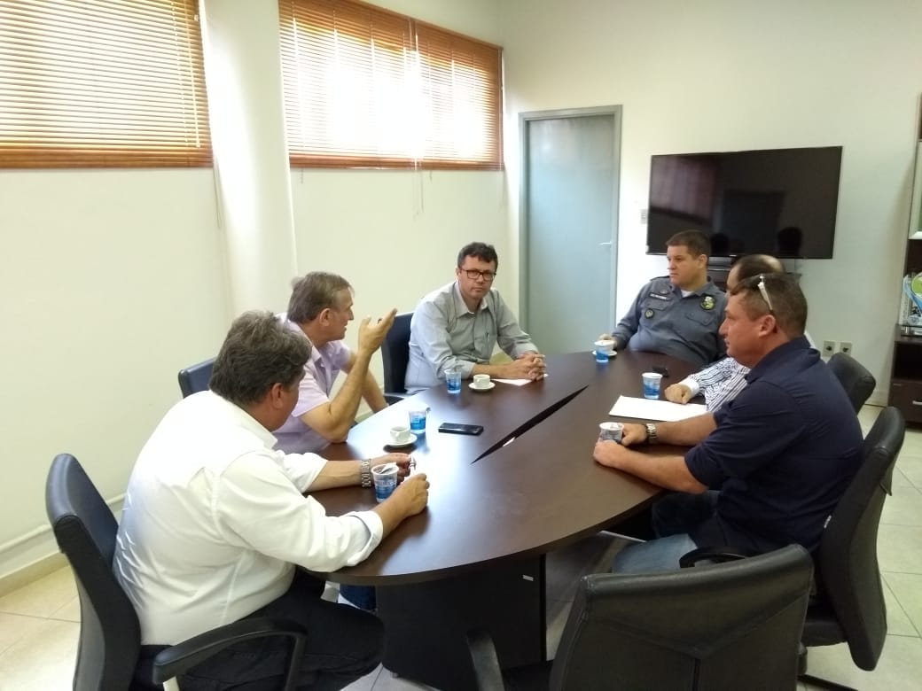 Vereadores solicitam renovação do armamento da PM ipiranguense junto ao Comando Geral