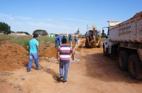 Vereadores visitam obras de pavimentação do Bairro das Flores e se reúnem com coordenação geral do Executivo