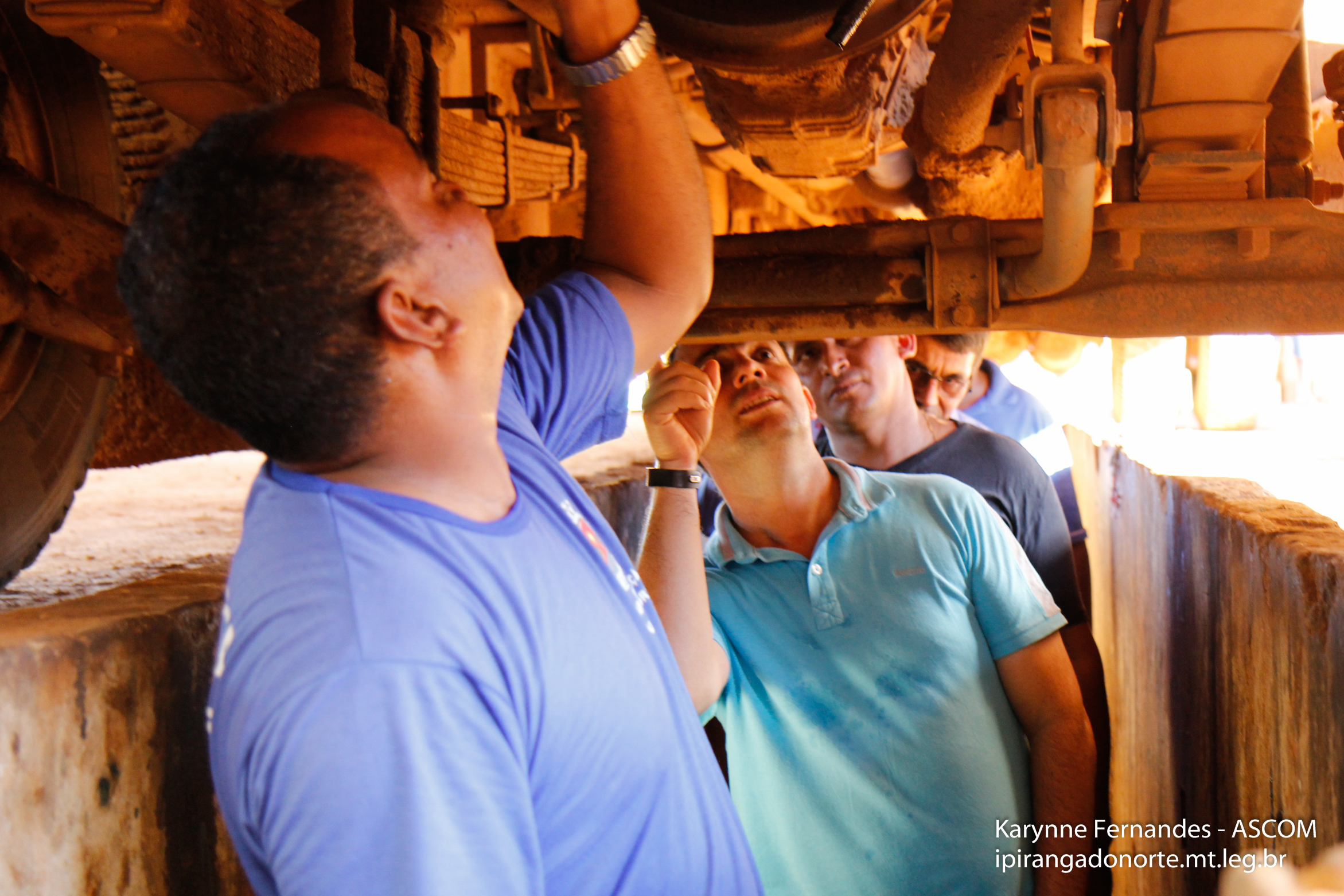 Vereadores vistoriam frota de ônibus escolares de Ipiranga do Norte